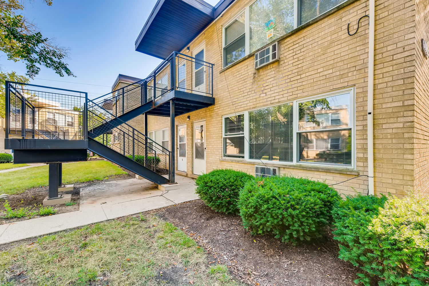 Hawthorne Apartments